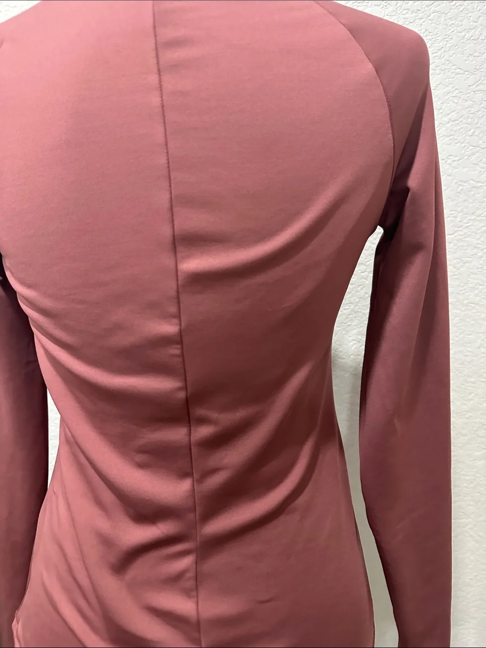 ALO Yoga Long Sleeve Zip Mock Neck Top - Dusty Rose